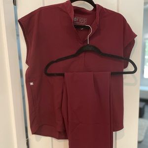 Figs Women's Scrub Set in Burgundy